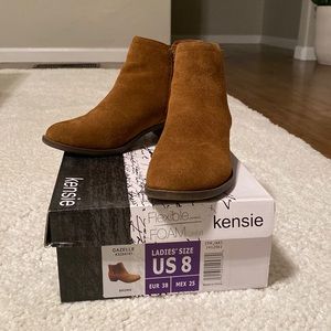 Kenzie Gazelle Brown Ankle Boots